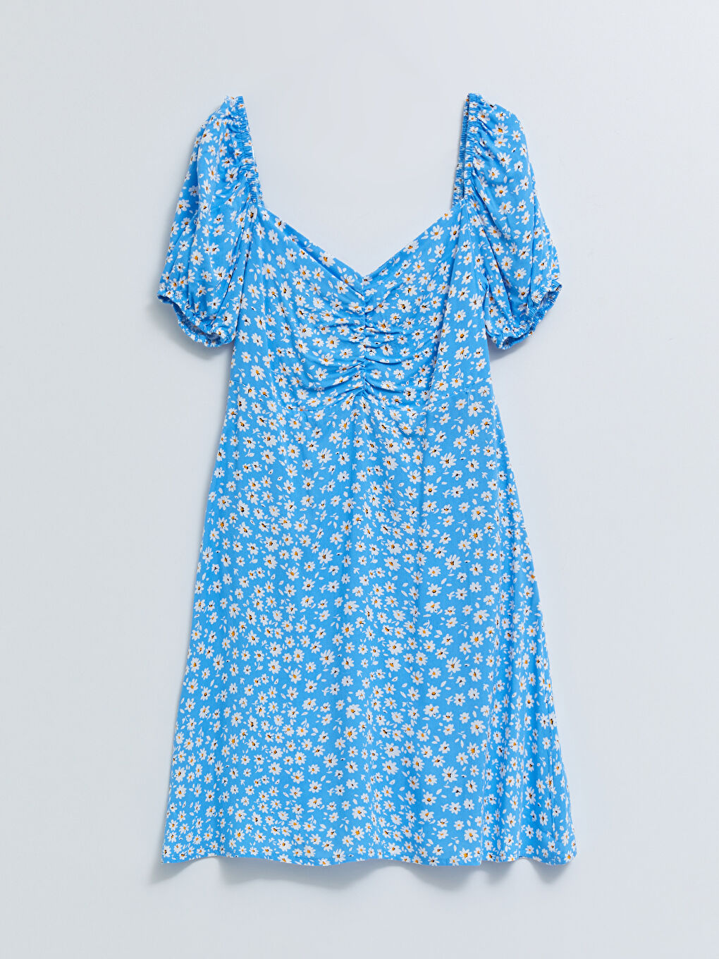 Mavi Kalp Yaka Çiçekli Kısa Kollu Kadın Elbise
