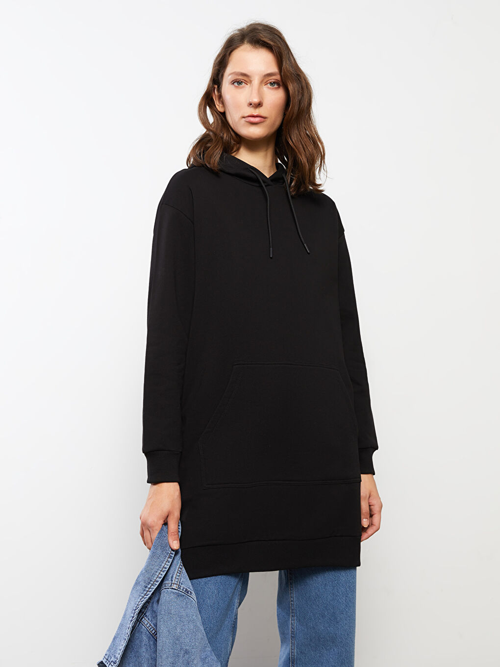 Siyah Kapüşonlu Düz Uzun Kollu Kadın Sweatshirt Tunik-1