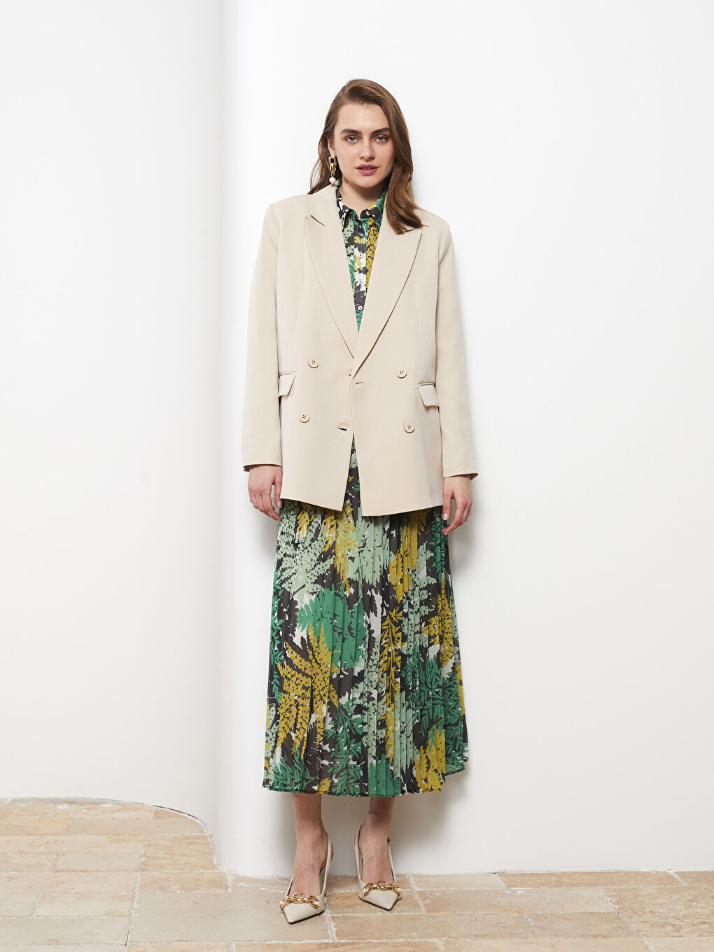 جاكيت بليزر للسيدات بأزرار وكم طويل عادي-1