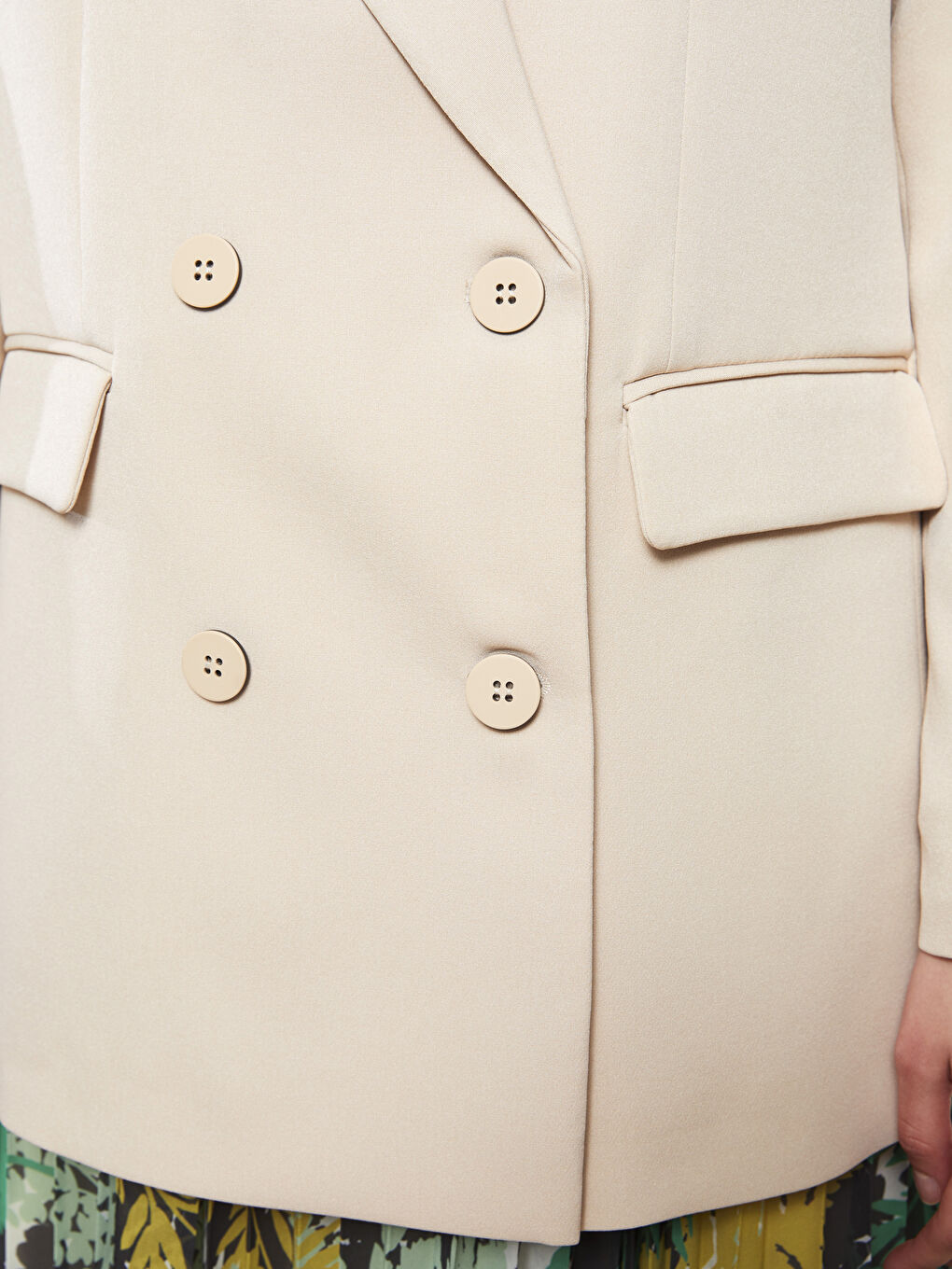 جاكيت بليزر للسيدات بأزرار وكم طويل عادي-4