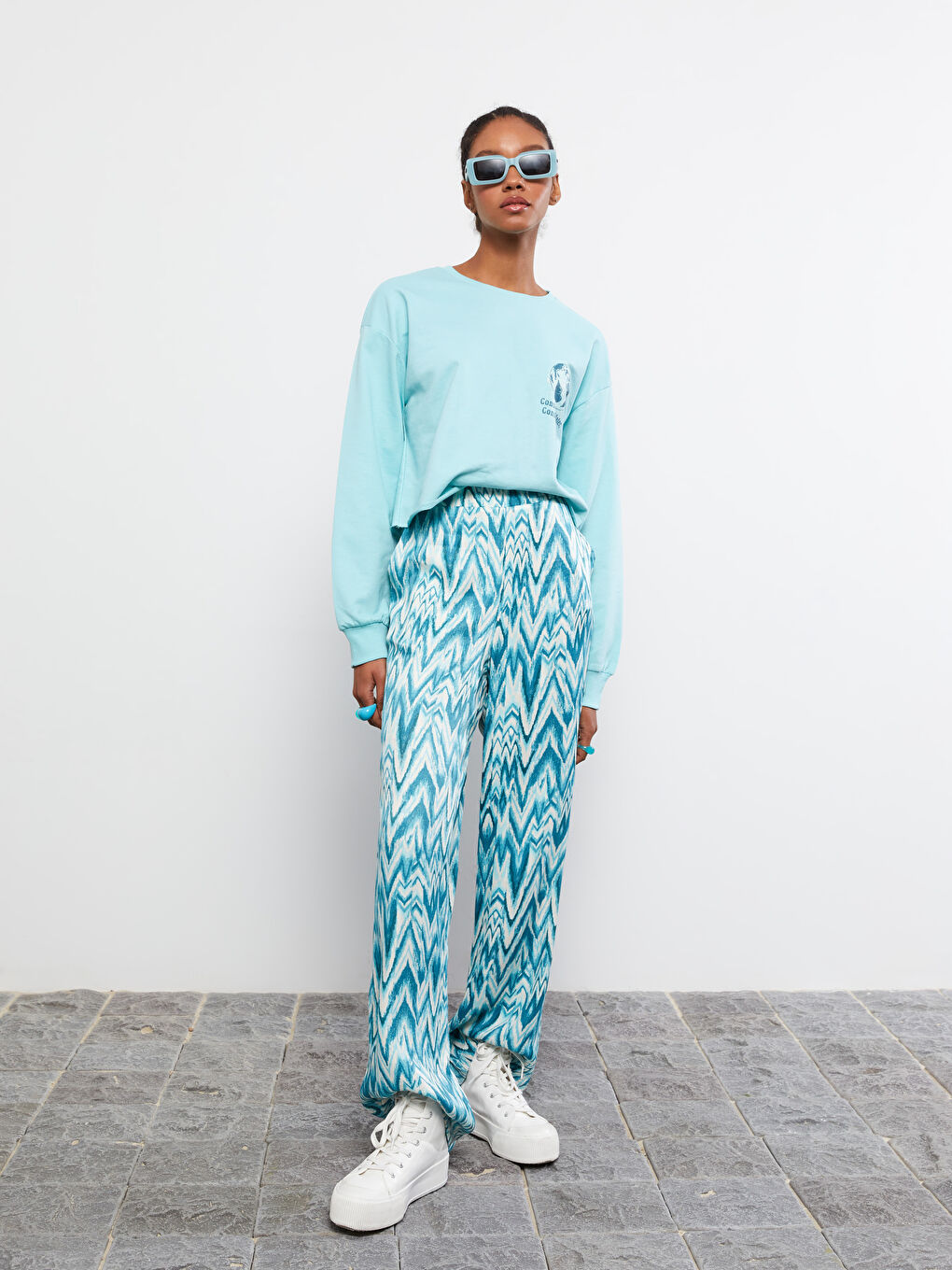 Mavi Beli Lastikli Desenli Viskon Kadın Pantolon