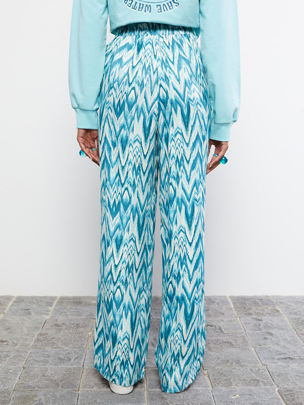 Mavi Beli Lastikli Desenli Viskon Kadın Pantolon-5