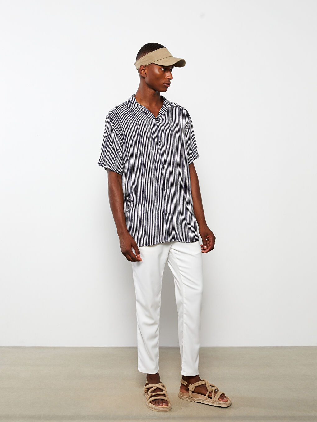 Regular Fit Short Sleeve Striped Men's Shirt-2