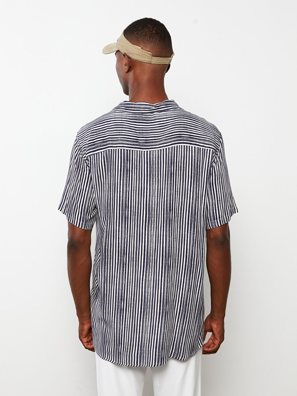 Regular Fit Short Sleeve Striped Men's Shirt-4