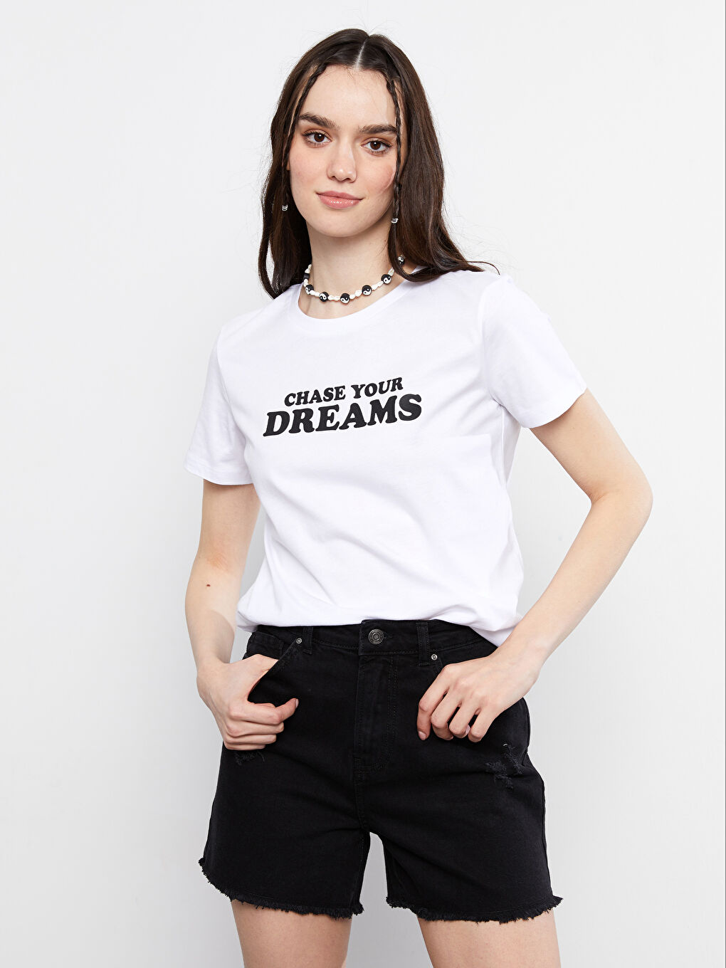 Beyaz Bisiklet Yaka Yazı Baskılı Kısa Kollu Pamuklu Kadın Tişört-4