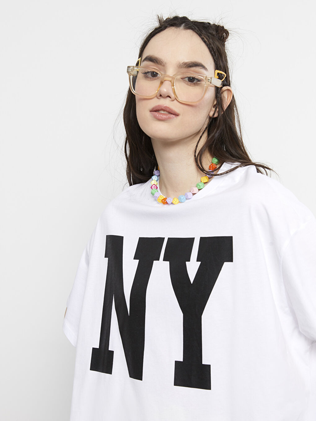 Beyaz Bisiklet Yaka Baskılı Kısa Kollu Oversize Pamuklu Kadın Tişört-2