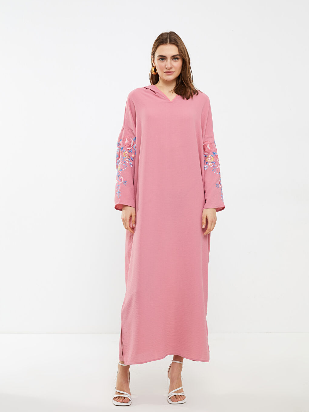 Pembe Kapüşonlu Nakışlı Uzun Kollu Kadın Elbise