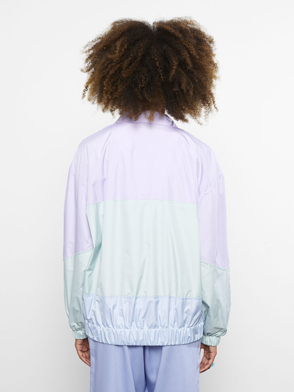 Lila Dik Yaka Renk Bloklu Uzun Kollu Kadın Yağmurluk-4