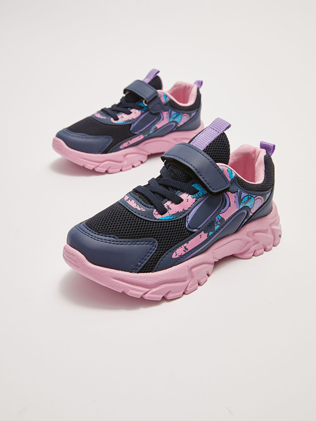 LC Waikiki Lace-Up And Hook and Loop Thick Sole Girls' Sports Shoes -S2GK23Z4-CRP