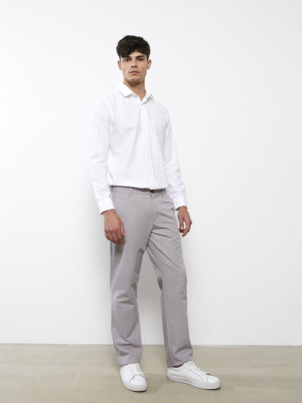 LCWAIKIKI Classic Wide Fit Men's Chino Trousers -S2GK26Z8-PUZ