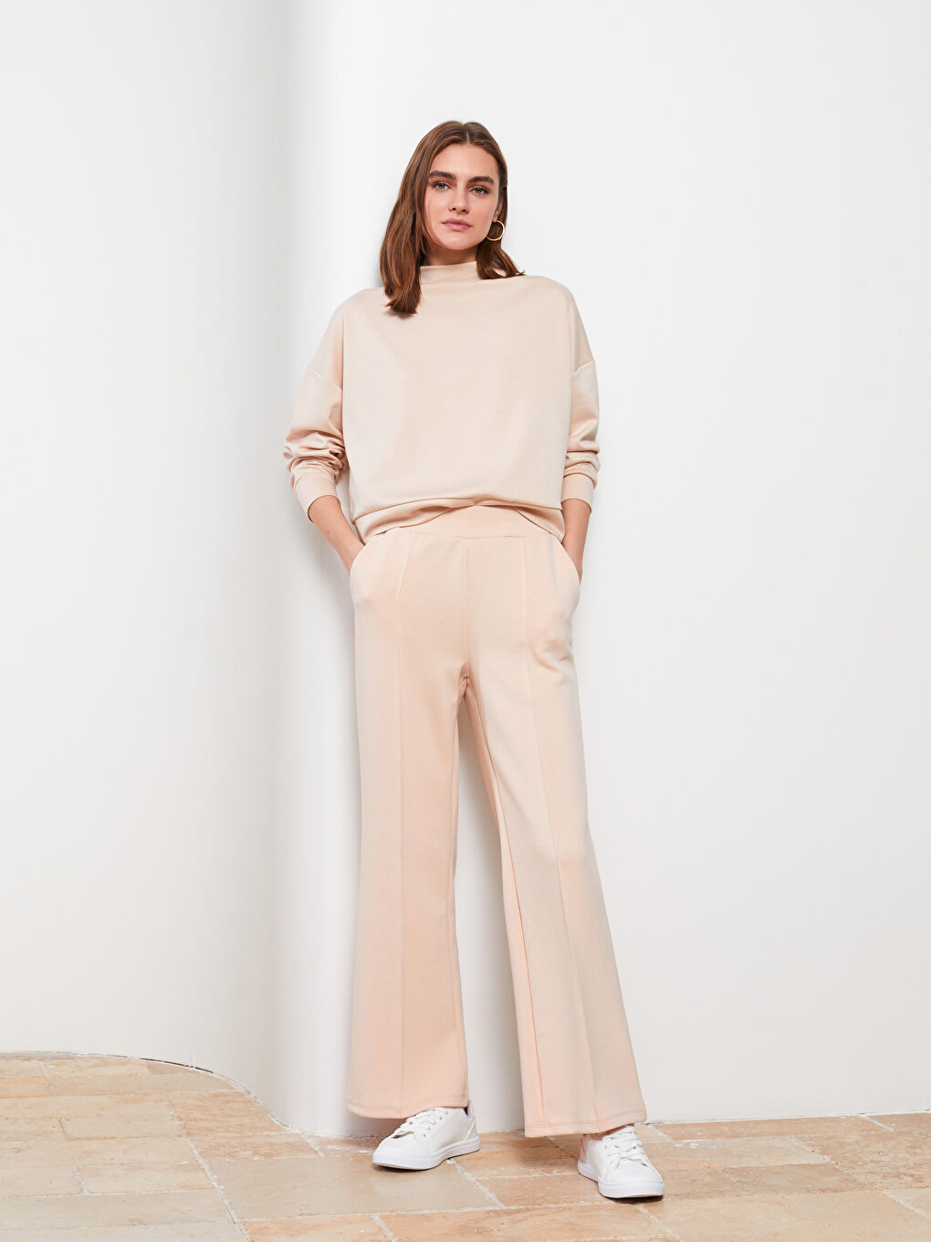 Women's Elasticated Waist Plain Sweatpants-2