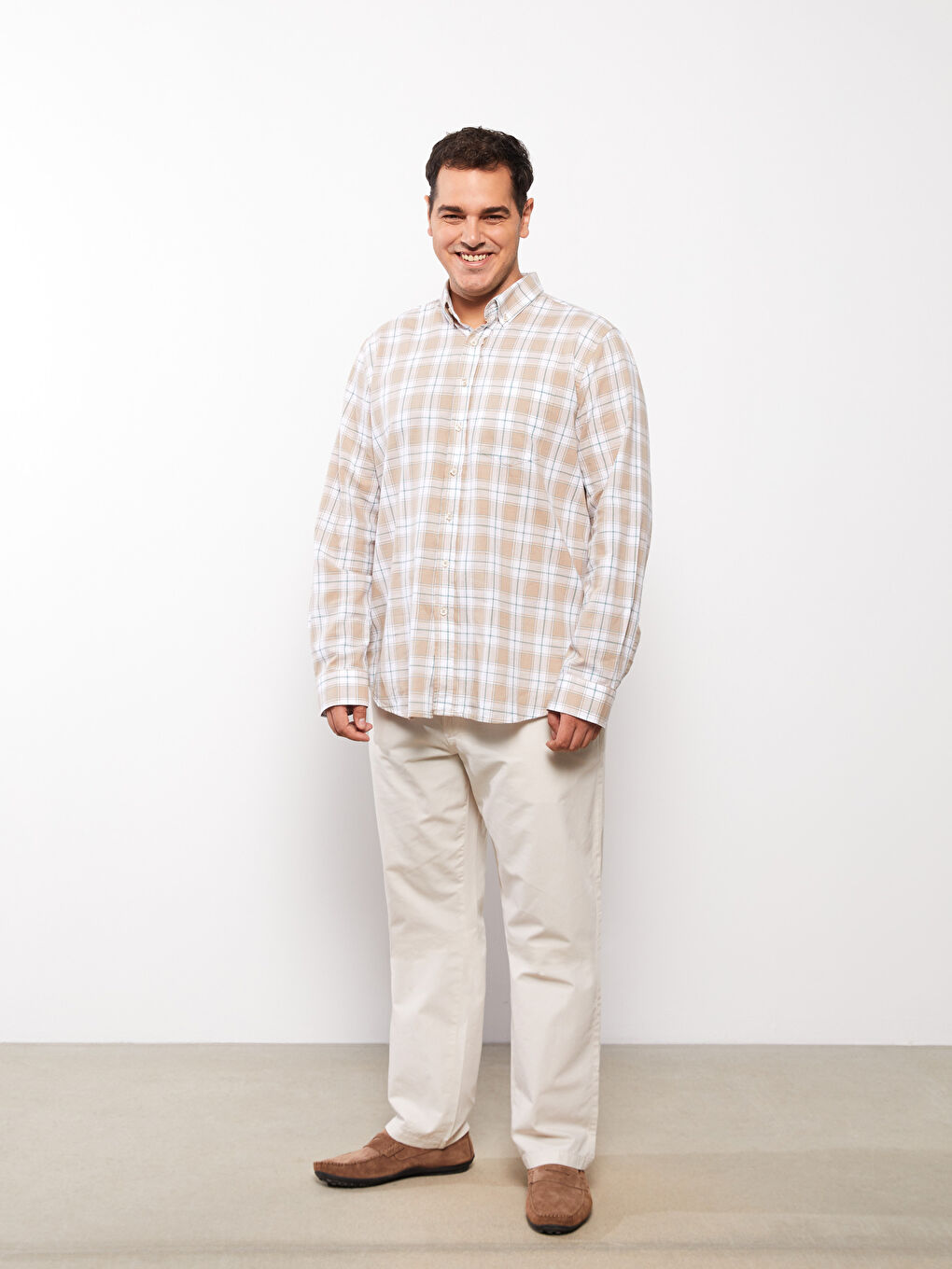 Relaxed Fit Men's Chino Trousers