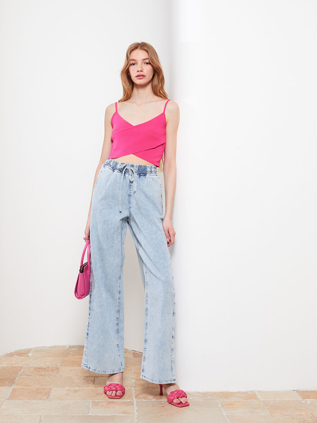 İndigo Yüksek Bel Wideleg Cep Detaylı Kadın Rodeo Jean Pantolon