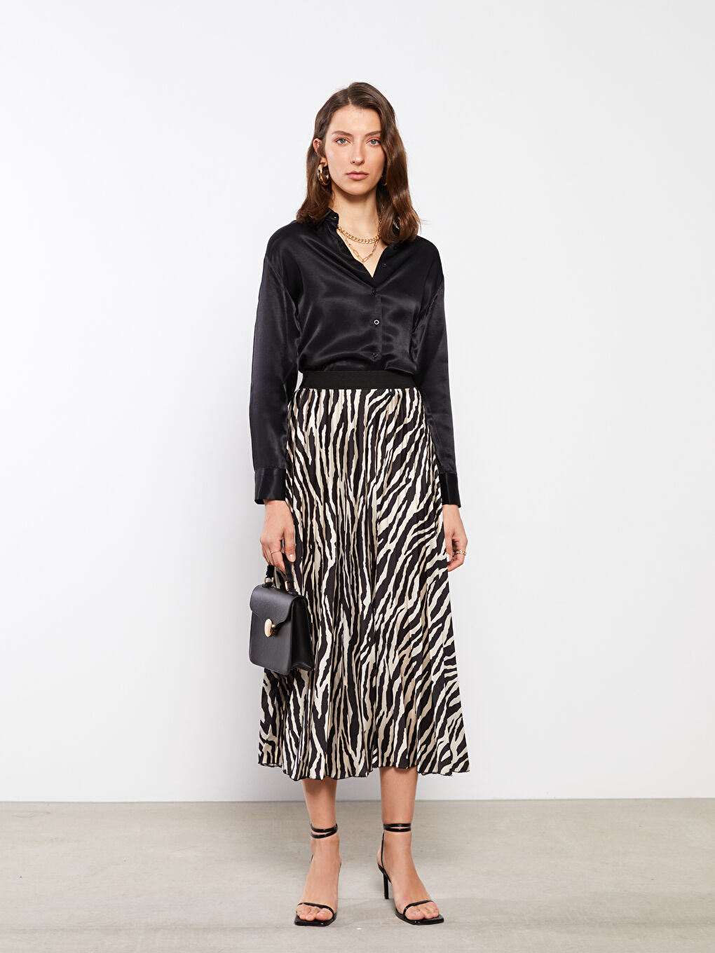 Siyah Beli Lastikli Desenli A Kesim Kadın Pileli Etek-2