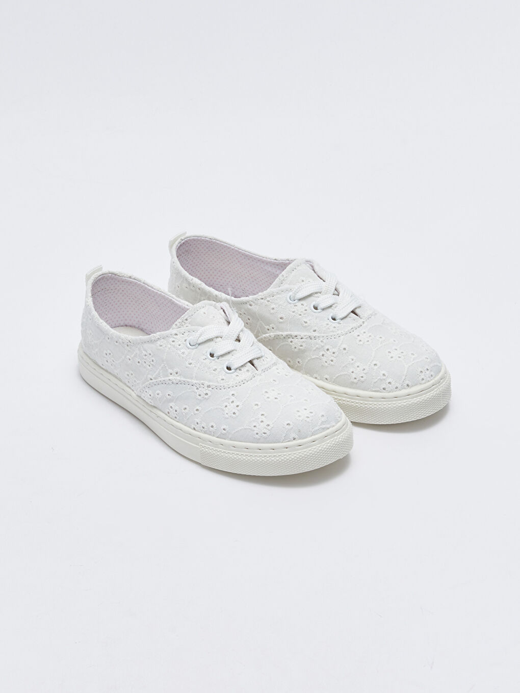 أحذية رياضية بناتي بتفاصيل تطريز برباط-1