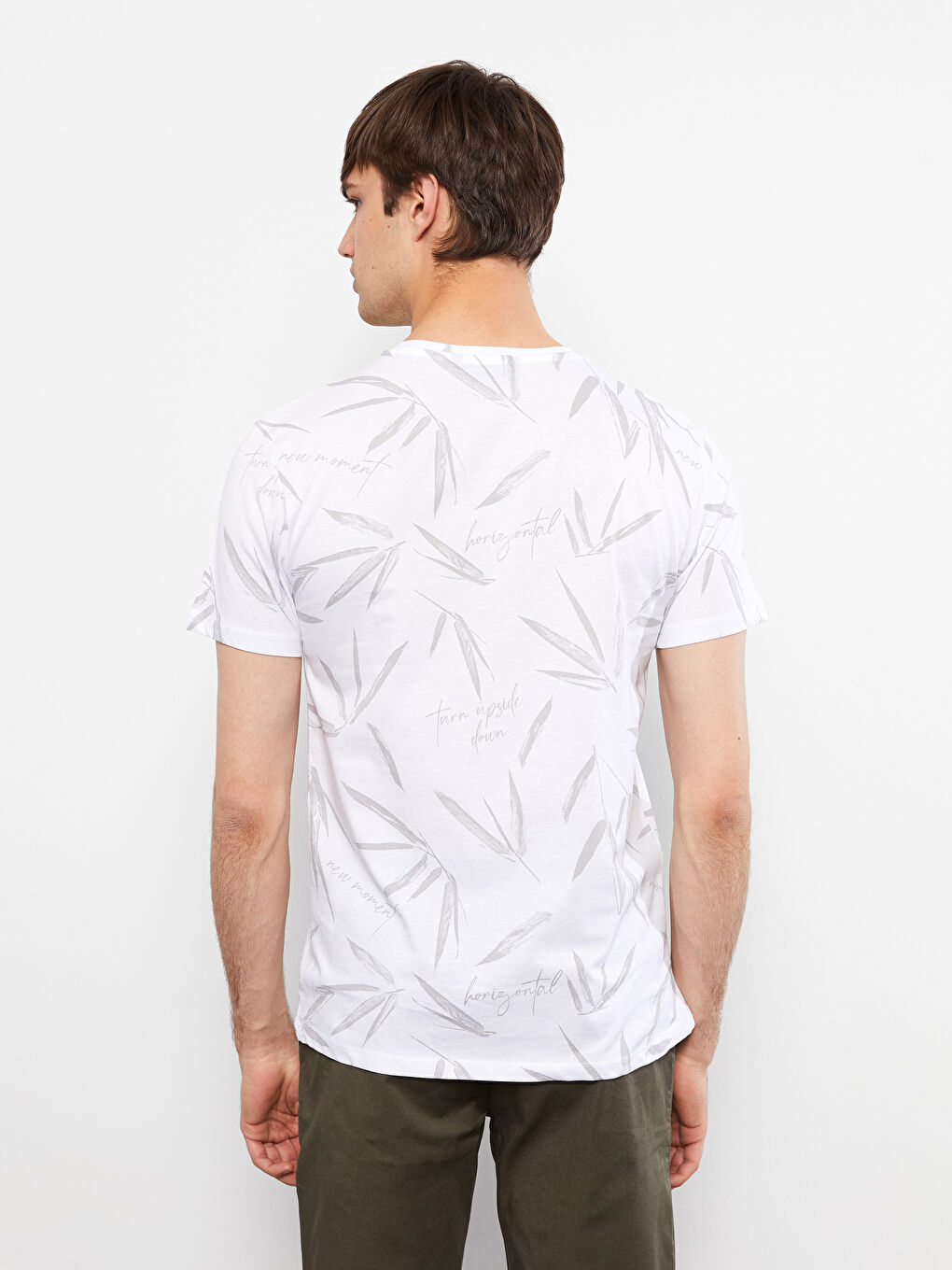 Beyaz Bisiklet Yaka Kısa Kollu Desenli Penye Erkek Tişört-3