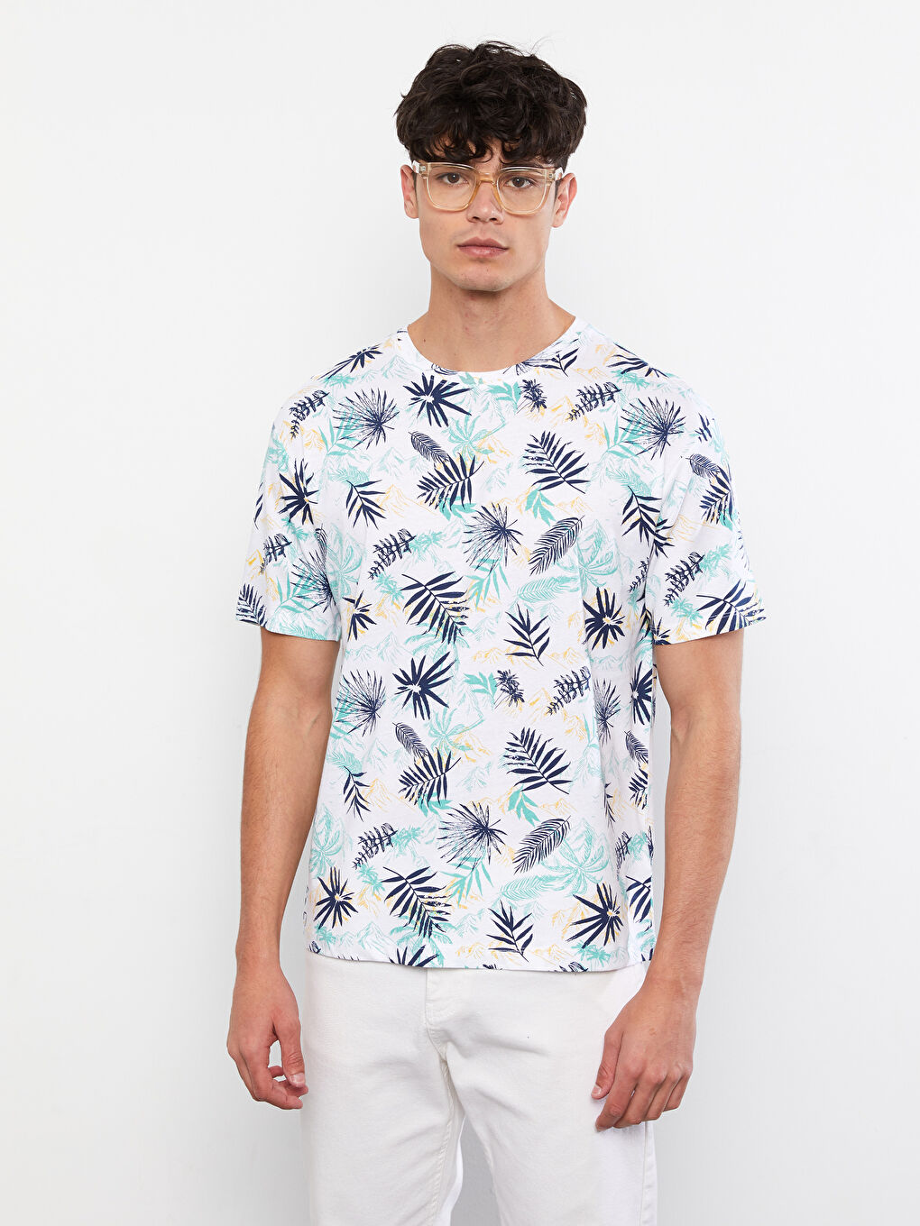 Beyaz Bisiklet Yaka Kısa Kollu Desenli Penye Erkek Tişört-2