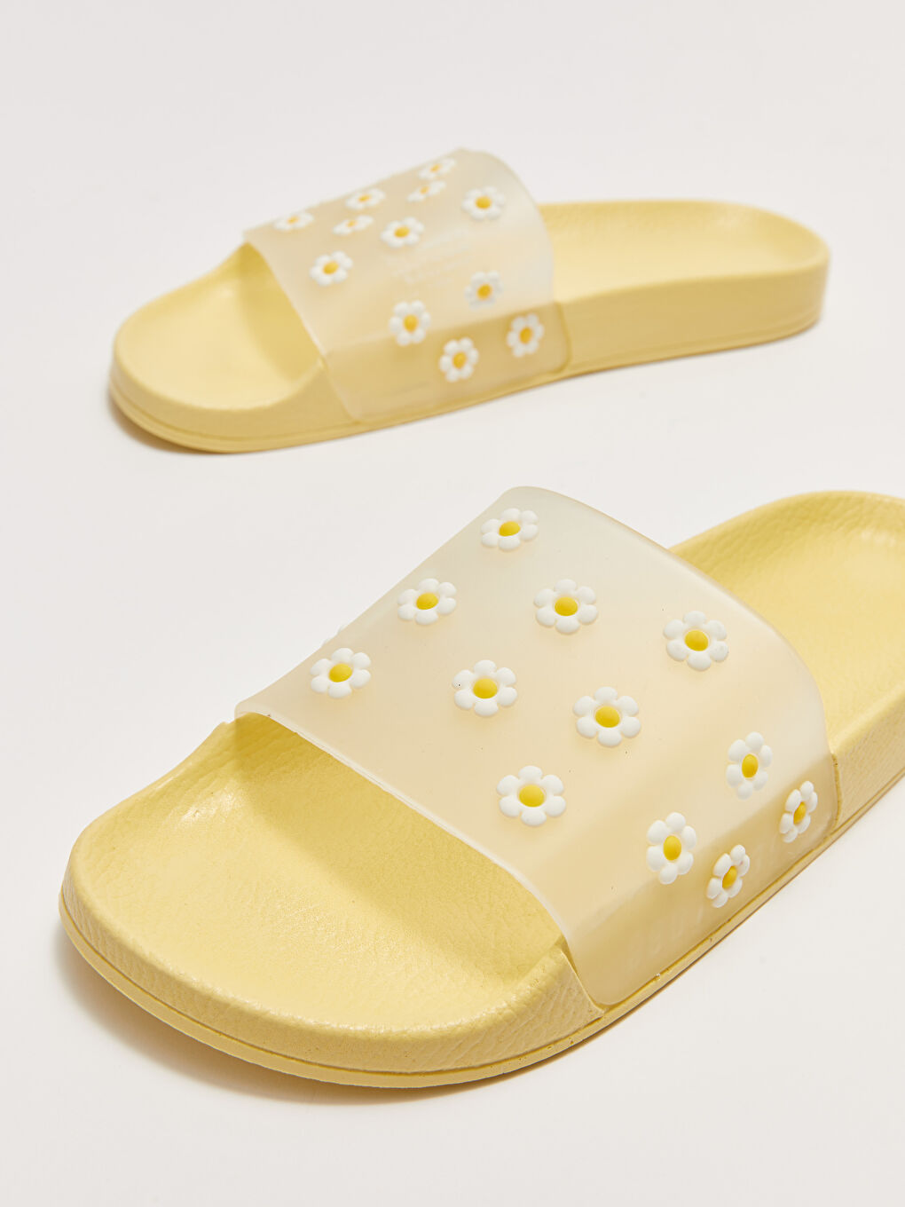 Sarı Çiçek Baskılı Kız Çocuk Terlik-2