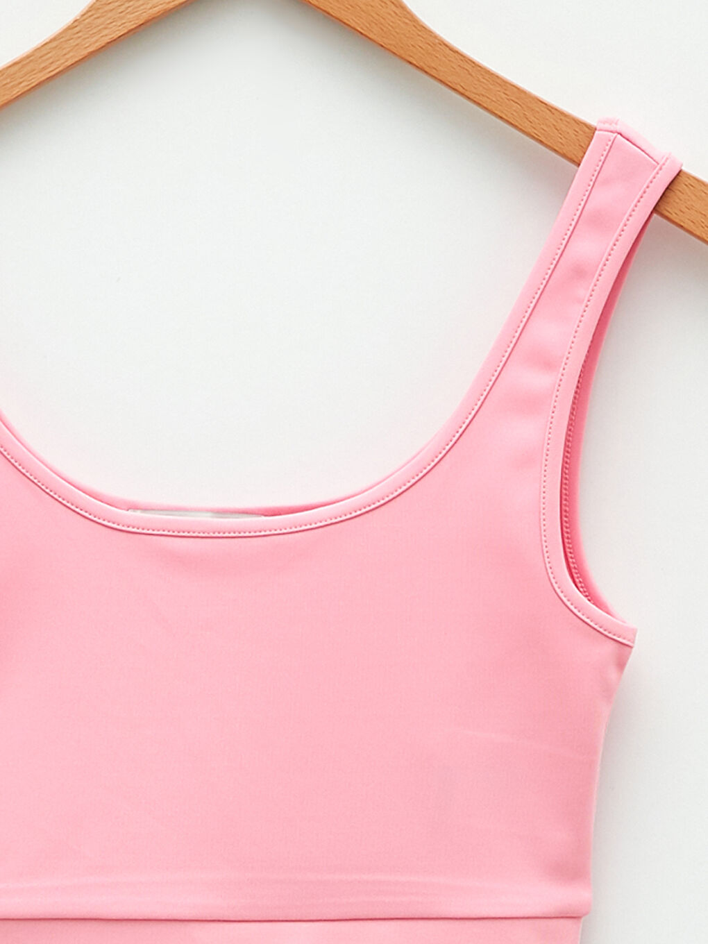 قميص قصير سادة بياقة على شكل حرف U للسيدات-7