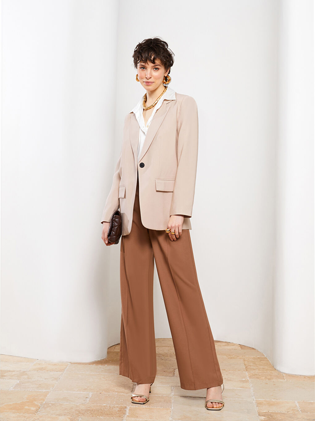 جاكيت بليزر للسيدات بأزرار وكم طويل عادي-3