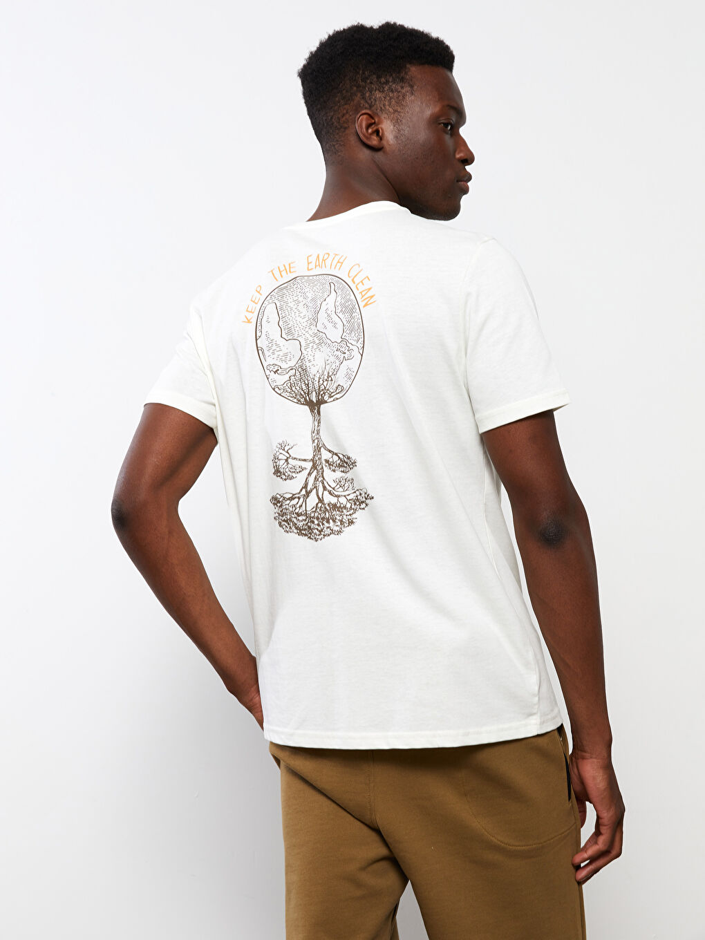 Ekru Bisiklet Yaka Kısa Kollu Baskılı Erkek Tişört-2