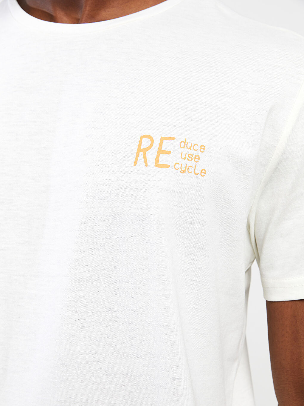 Ekru Bisiklet Yaka Kısa Kollu Baskılı Erkek Tişört-3