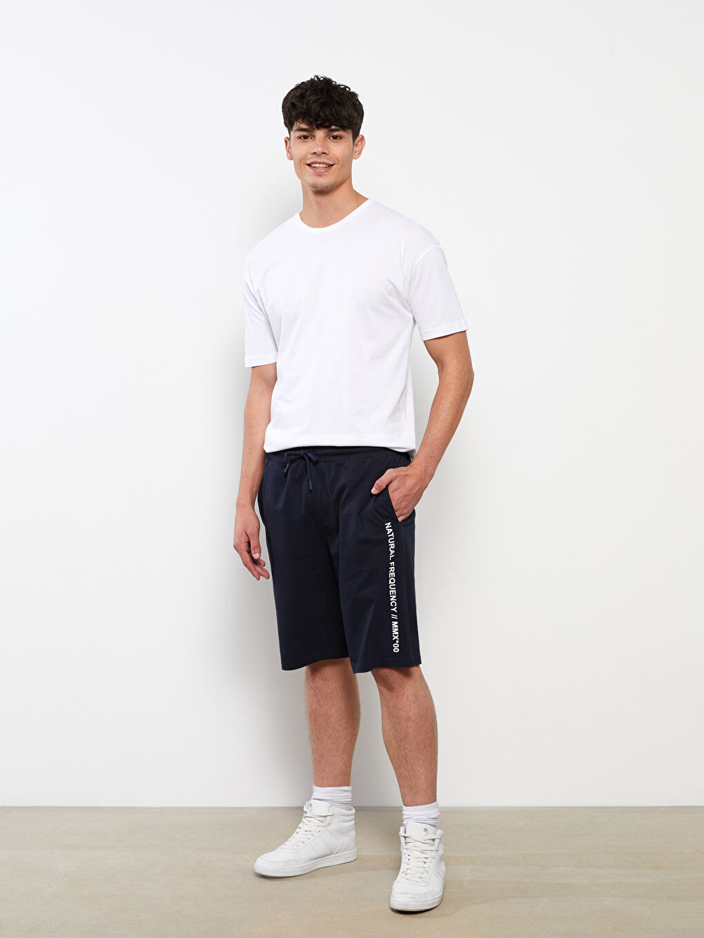 شورت رولر رجالي مطبوع بنقشة ستاندرد