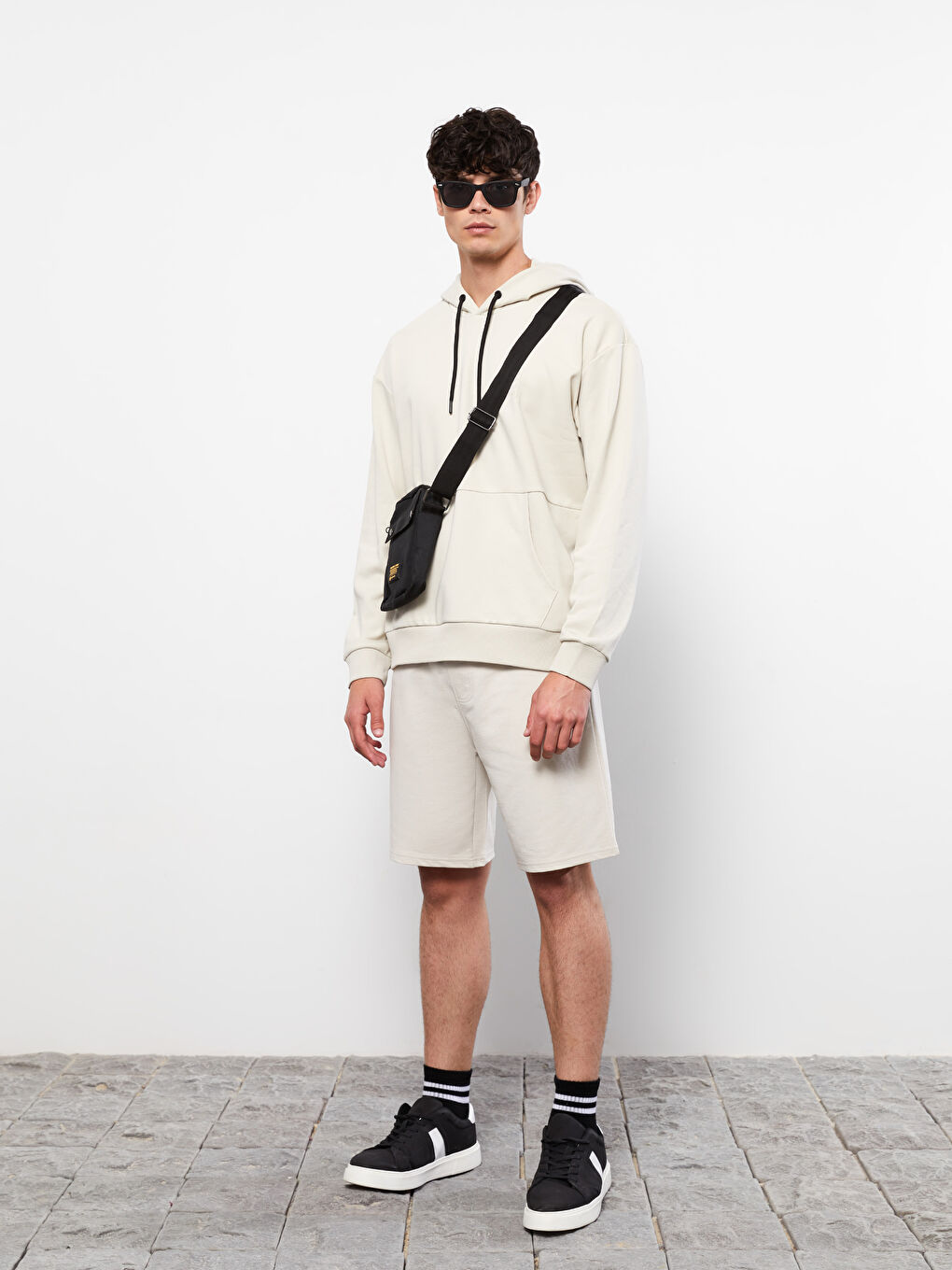 Gri Standart Kalıp Erkek Şort