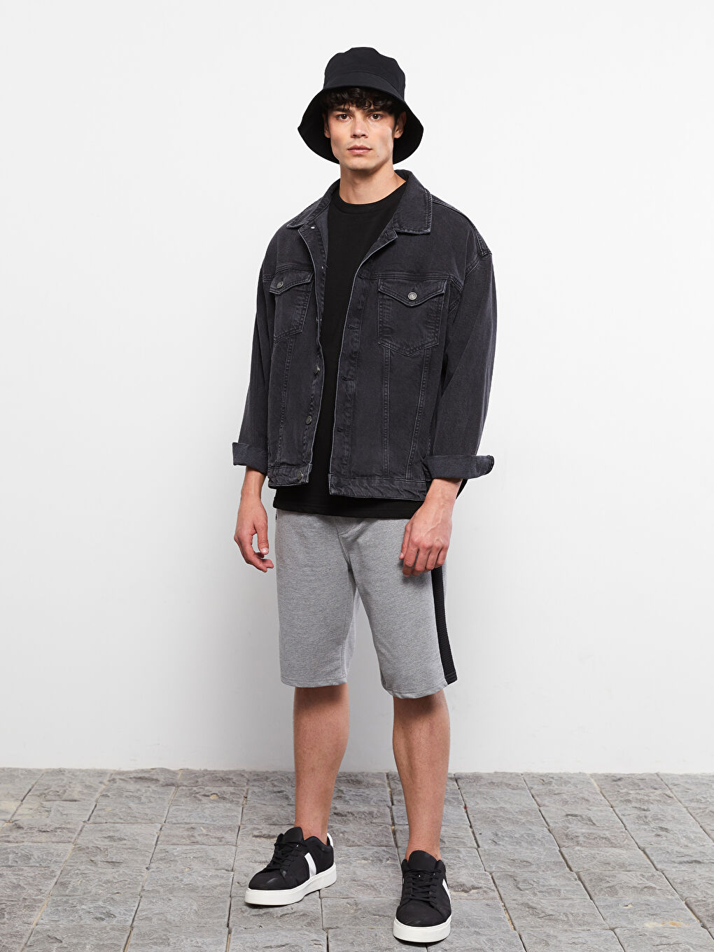 Standard Fit Men's Shorts