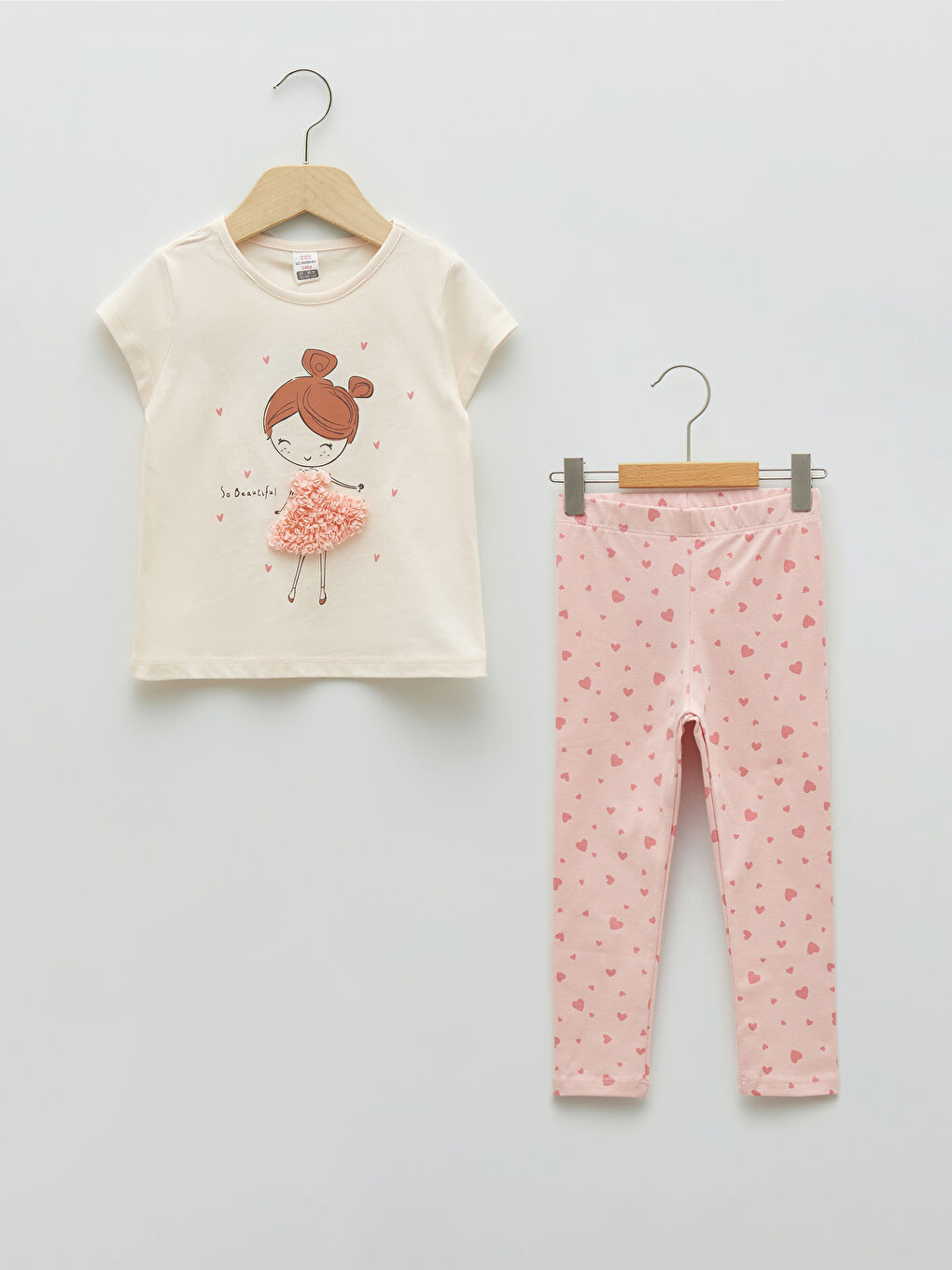تي شيرت بناتي رضع قطن بكم قصير ورقبة دائرية مطبوع وطقم بنطلون ضيق قطعتين