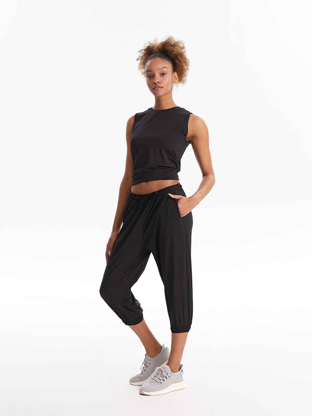 Women's Outdoor Jogger Capri with Elastic Waist Printed -S2GP86Z8-CVL