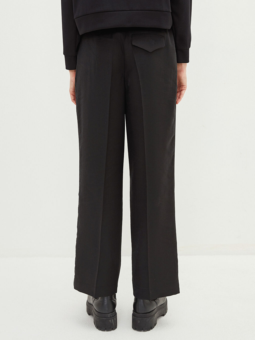 Siyah Kadın Yüksek Bel Rahat Kalıp Düz Pantolon-3