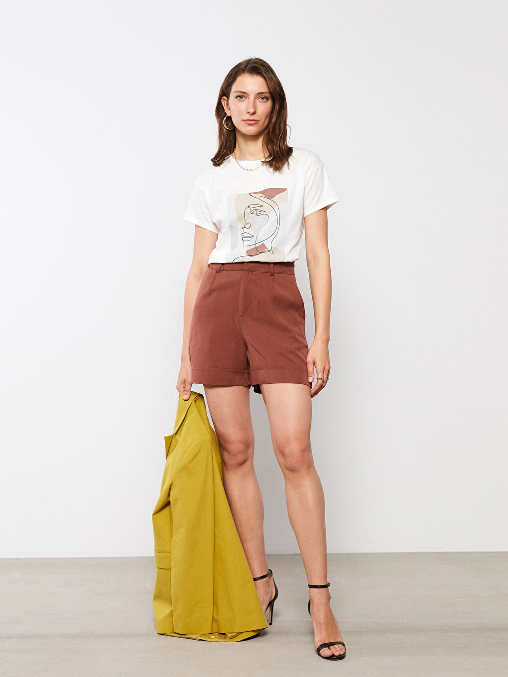 LCWAIKIKI Classic Crew Neck Printed Short Sleeve Cotton Women's T-shirt -S2GQ24Z8-FEW