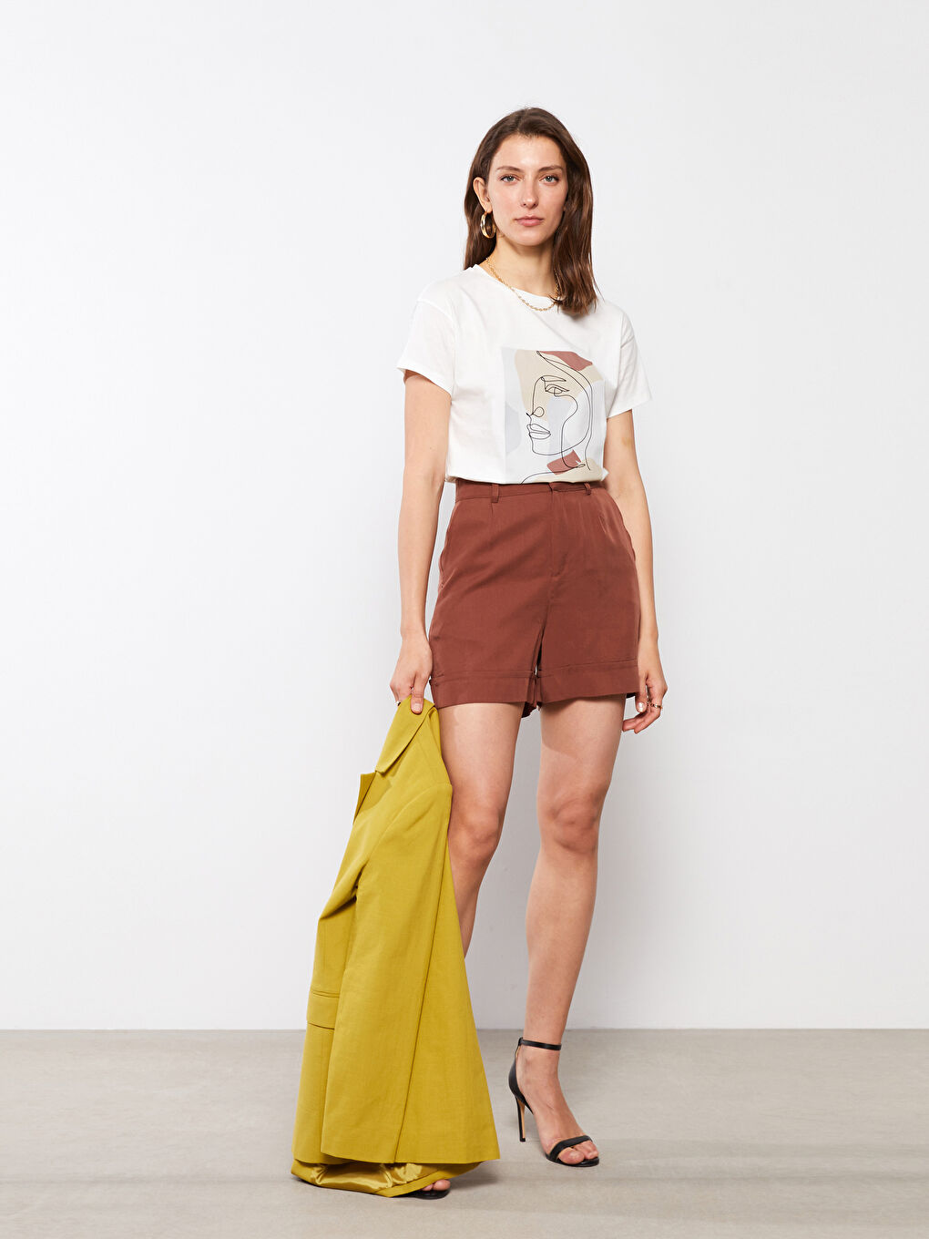 LCWAIKIKI Classic Crew Neck Printed Short Sleeve Cotton Women's T-shirt -S2GQ24Z8-FEW