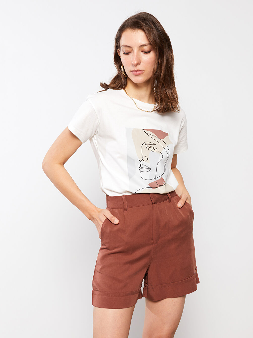 LCWAIKIKI Classic Crew Neck Printed Short Sleeve Cotton Women's T-shirt -S2GQ24Z8-FEW