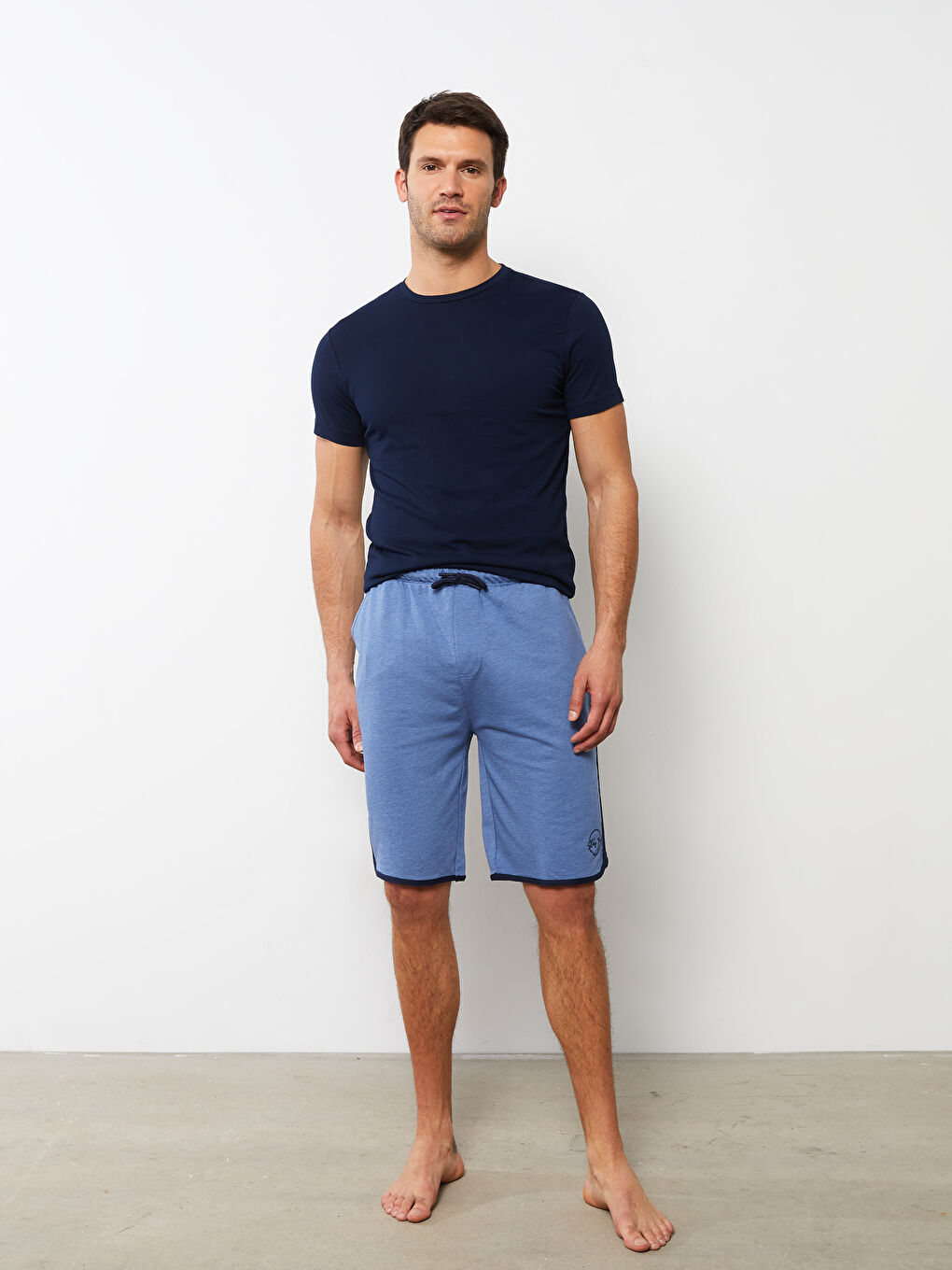 شورت بيجامة رجالي بقصة عادية