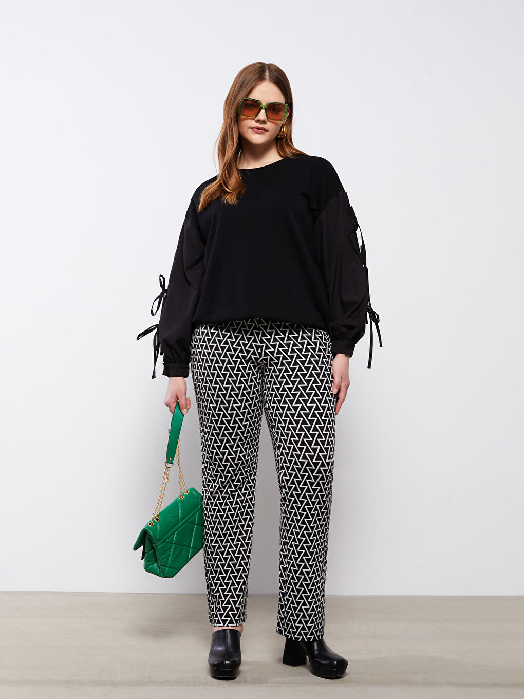 Women's Plus Size Zippered Waist Patterned Sweatpants-1