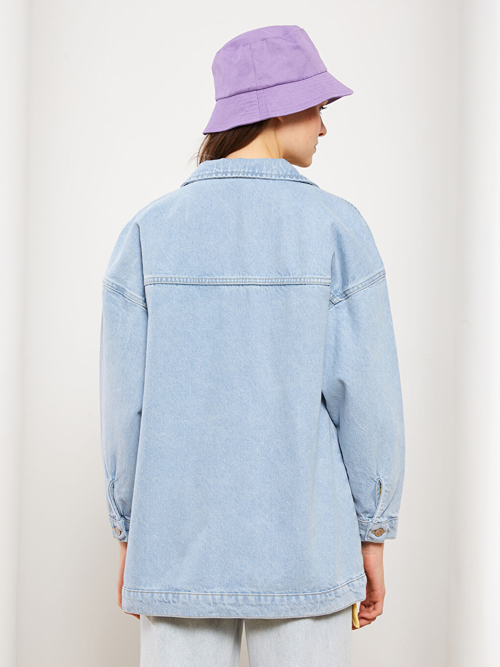 İndigo Gömlek Yaka Mickey Mouse Baskılı Uzun Kollu Kadın Rodeo Jean Ceket-4