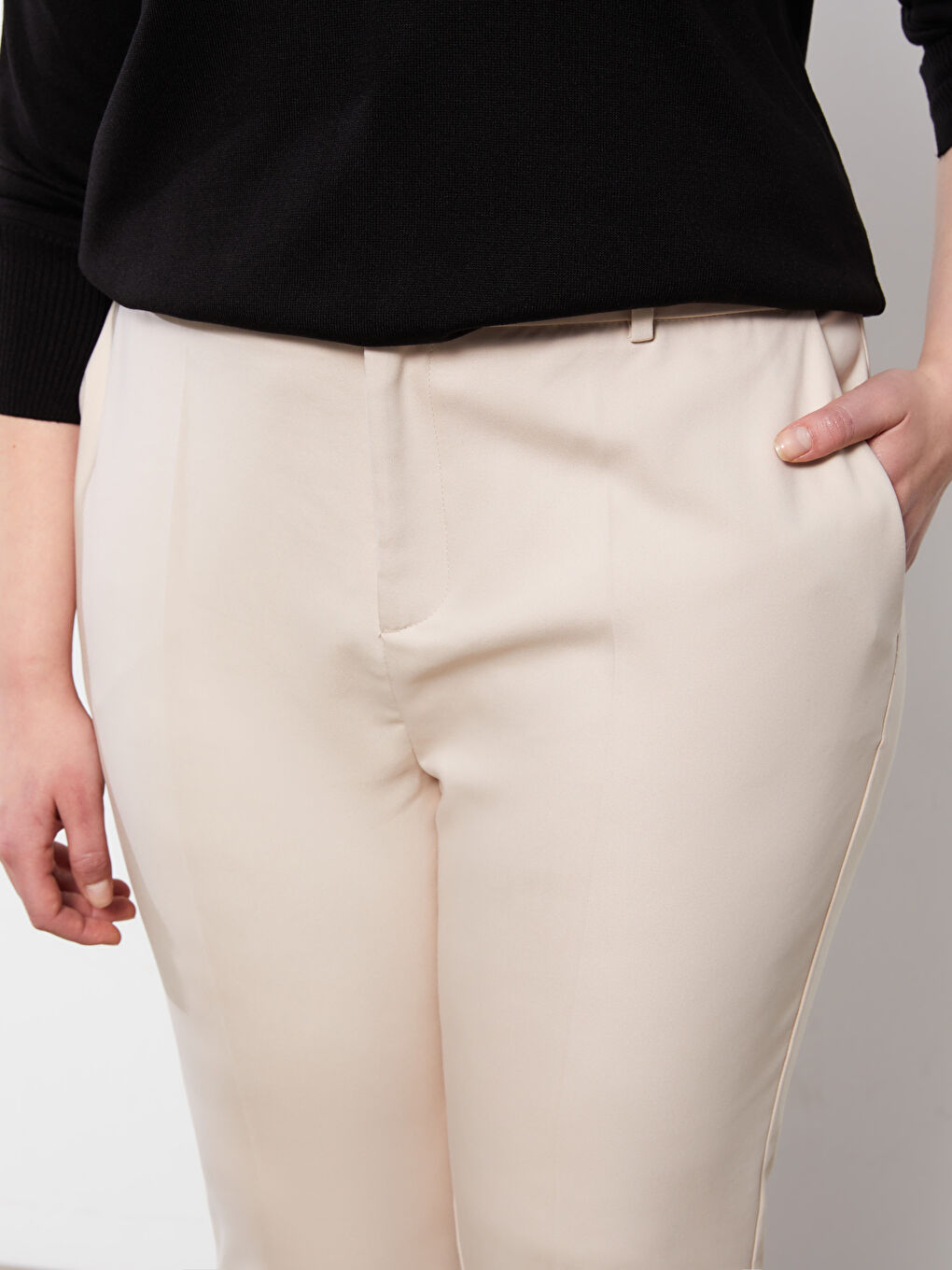 Gri Büyük Beden Dar Fit Düz Cep Detaylı Kadın Pantolon-2