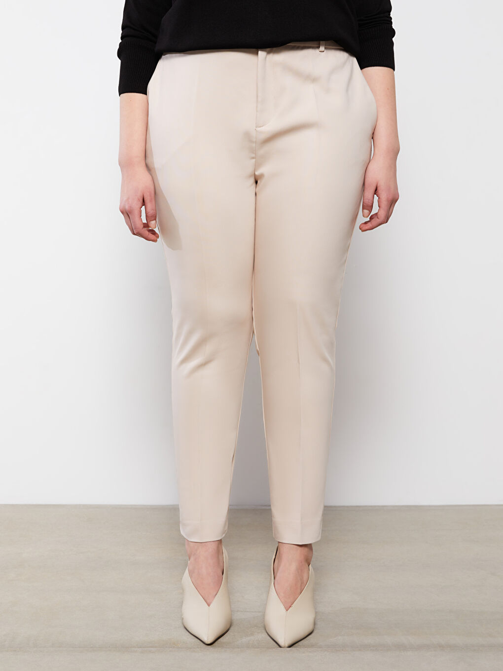 Gri Büyük Beden Dar Fit Düz Cep Detaylı Kadın Pantolon-3