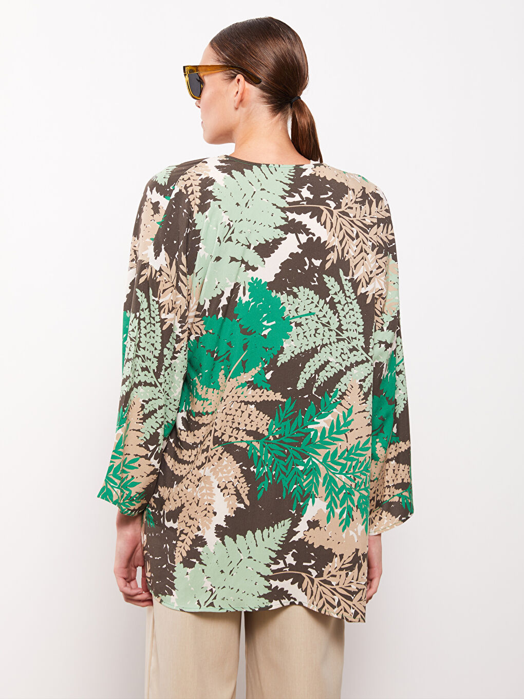 كيمونو نسائي طويل الأكمام من الفسكوز بنمط ياقة شال مطبوع-4