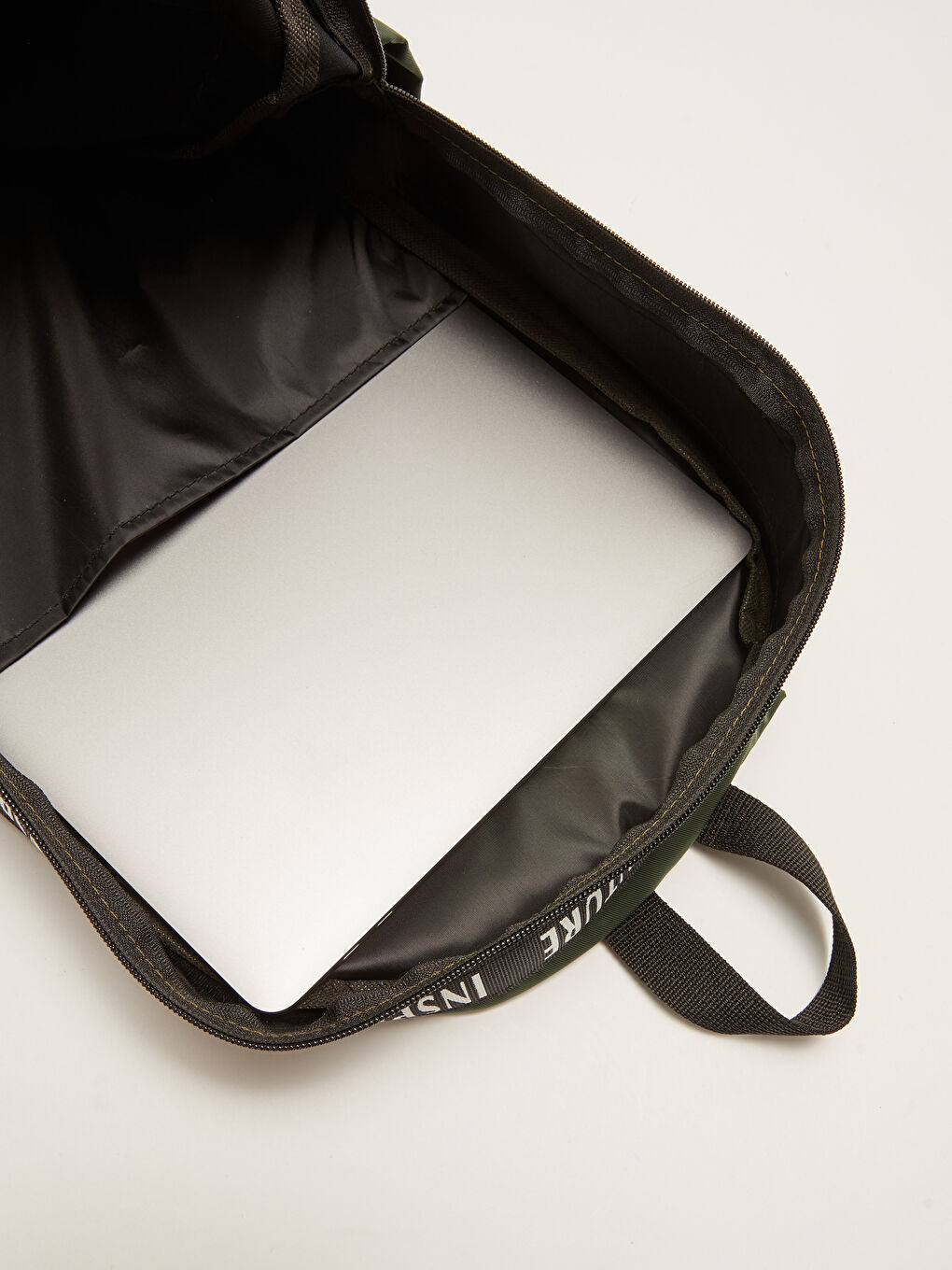 حقيبة ظهر مطبوعة للرجال-4