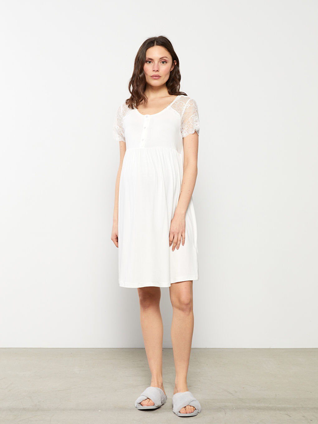 Ekru U Yaka Nakışlı Kısa Kollu Hamile Gecelik-2