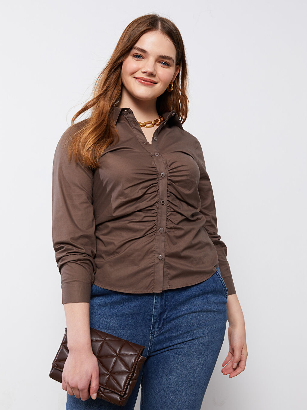 Kahverengi Büyük Beden Önden Düğme Kapamalı Düz Uzun Kollu Poplin Kadın Gömlek-1
