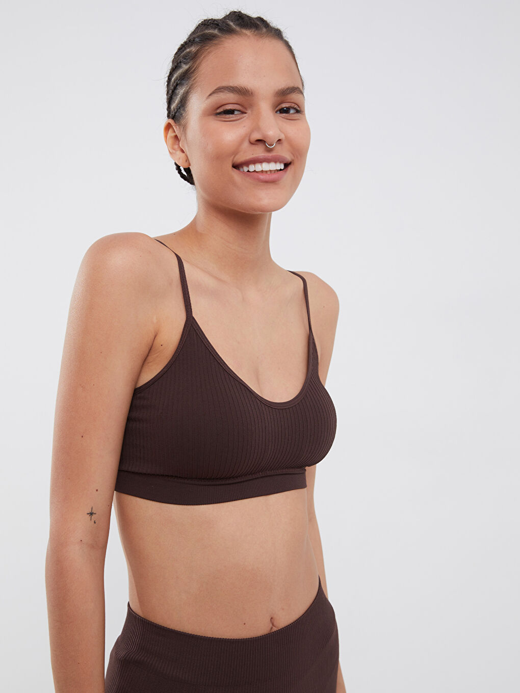 U-Neck Straight Strap Women's Sports Bustier