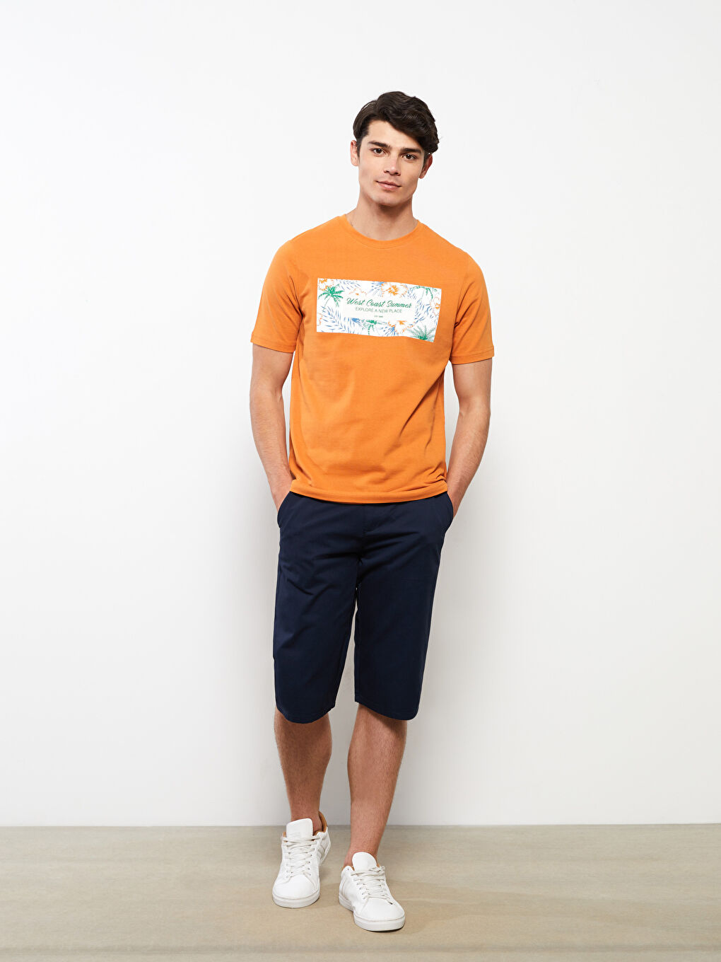 Tricou cu Mânecă Scurtă Imprimat pentru Bărbați cu Guler Rotund