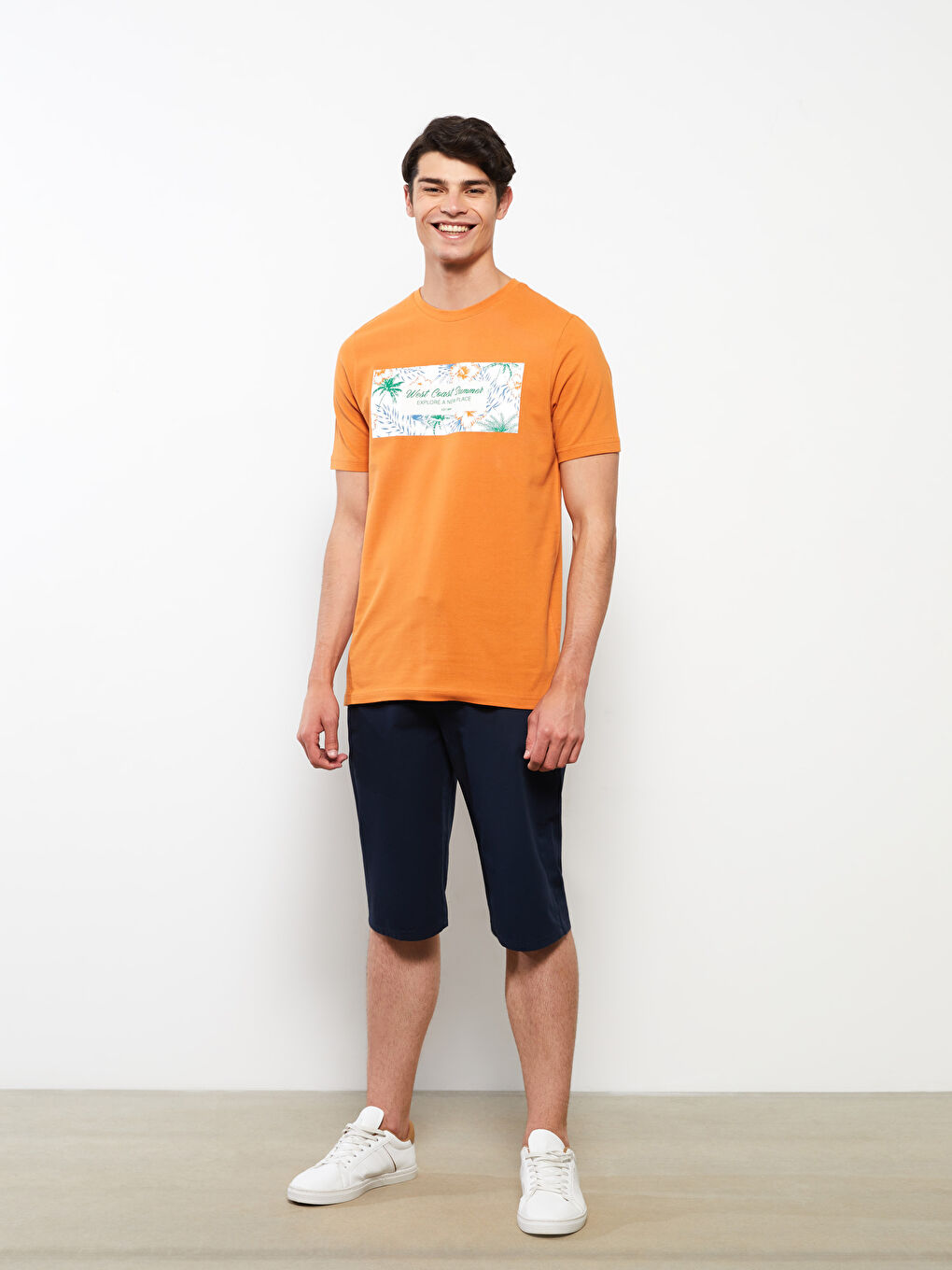 Tricou cu Mânecă Scurtă Imprimat pentru Bărbați cu Guler Rotund-1