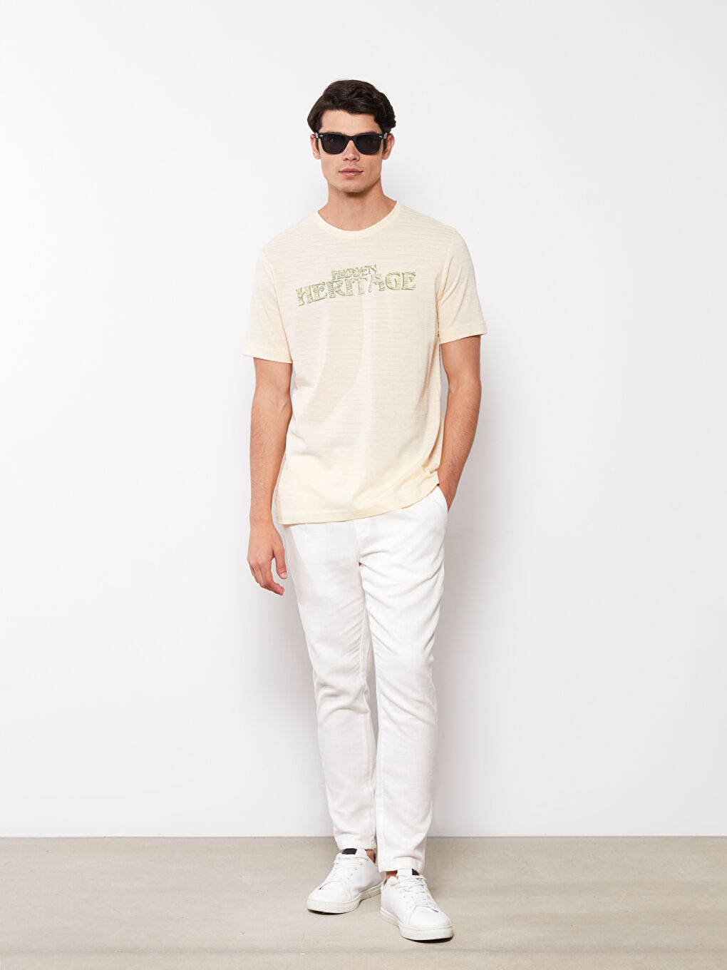 Bej Bisiklet Yaka Kısa Kollu Baskılı Erkek Tişört-2