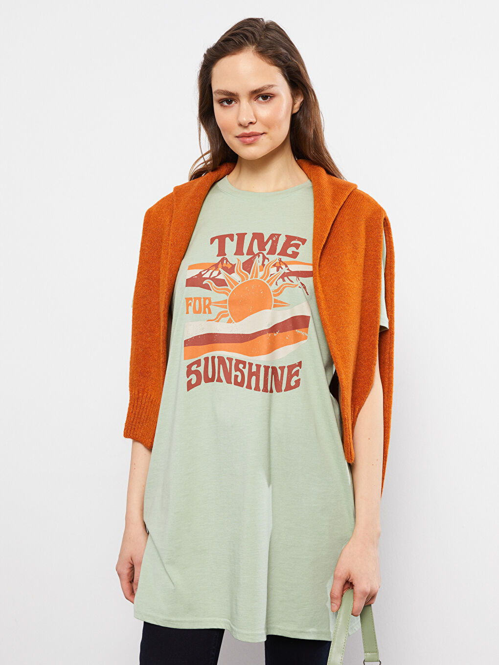 تونيك نسائي كم قصير مطبوع بياقة دائرية-1