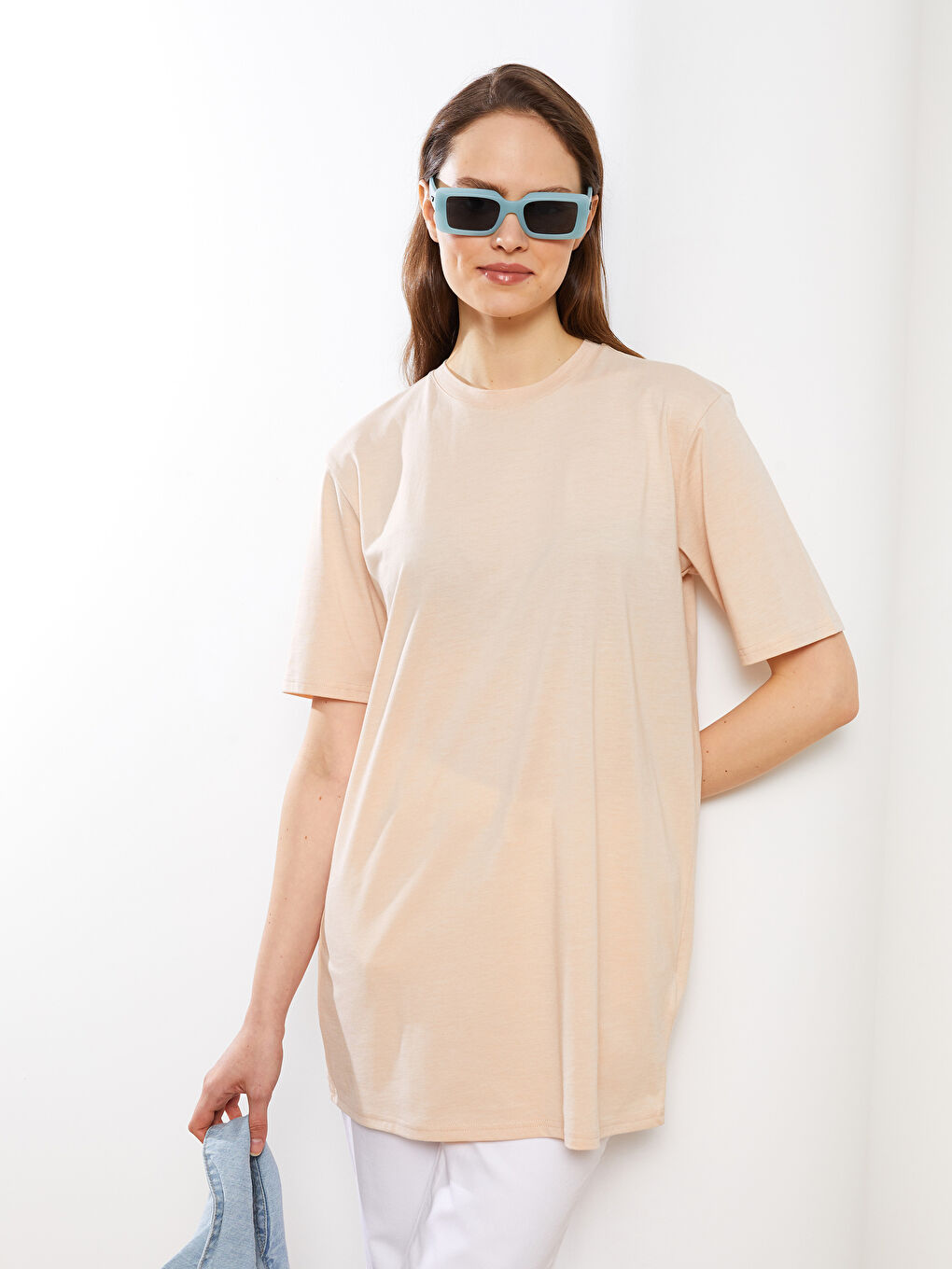 Bej Bisiklet Yaka Düz Kısa Kollu Kadın Tunik-1